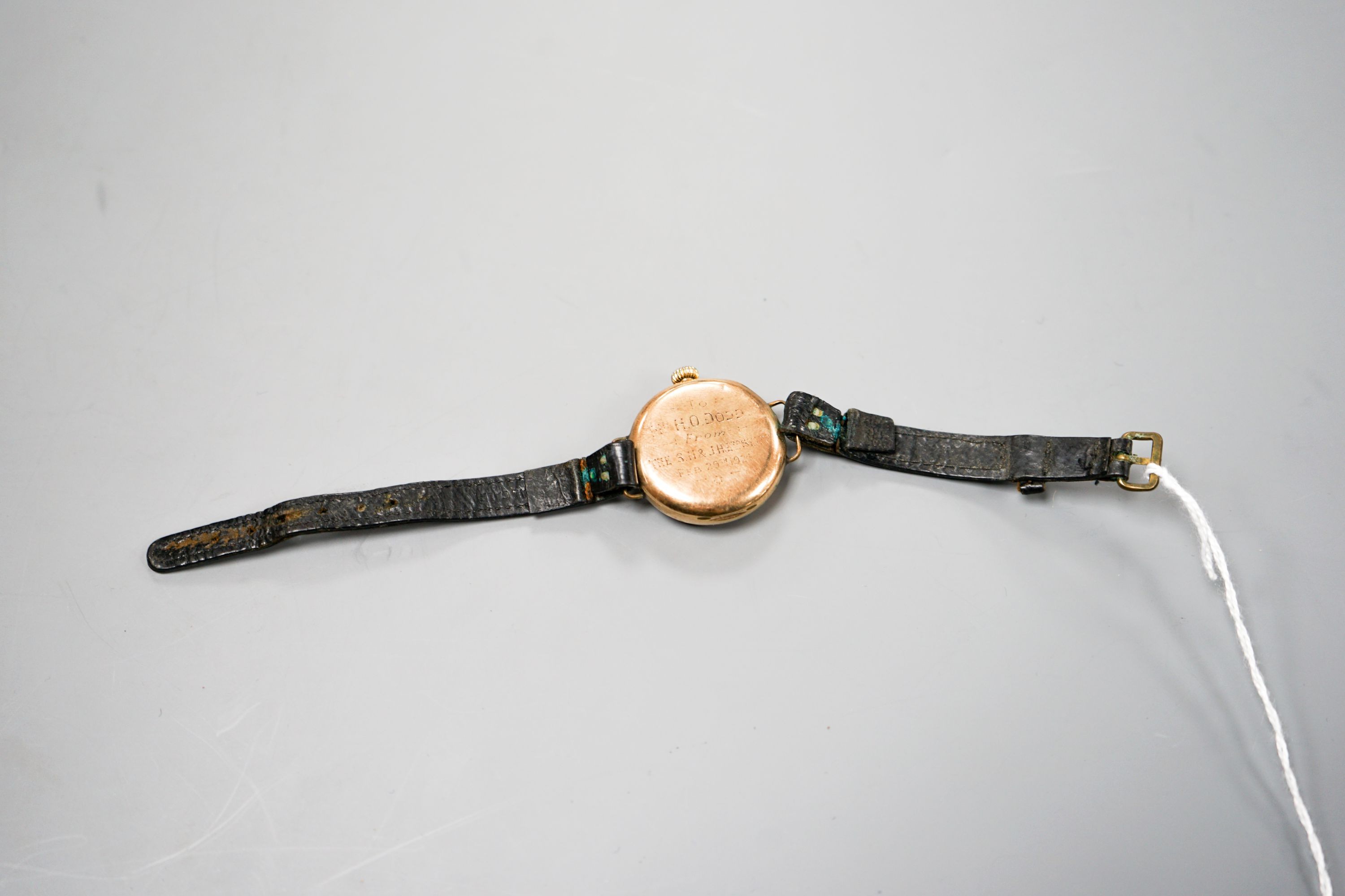 A gentleman's 9ct gold manual wind wrist watch, a.f. gross weight 29.7 grams.